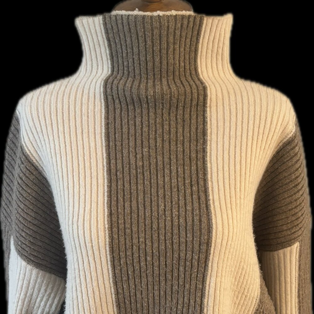 Fifteen Twenty Chic Mock Neck Sweater Sz L
